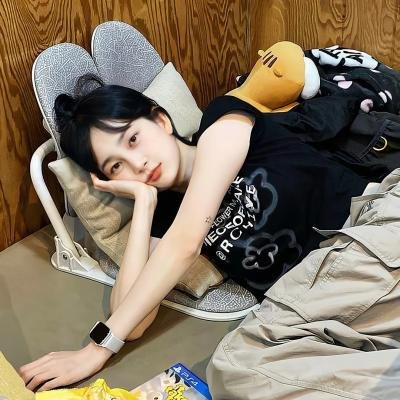 隔壁的吸血鬼美眉